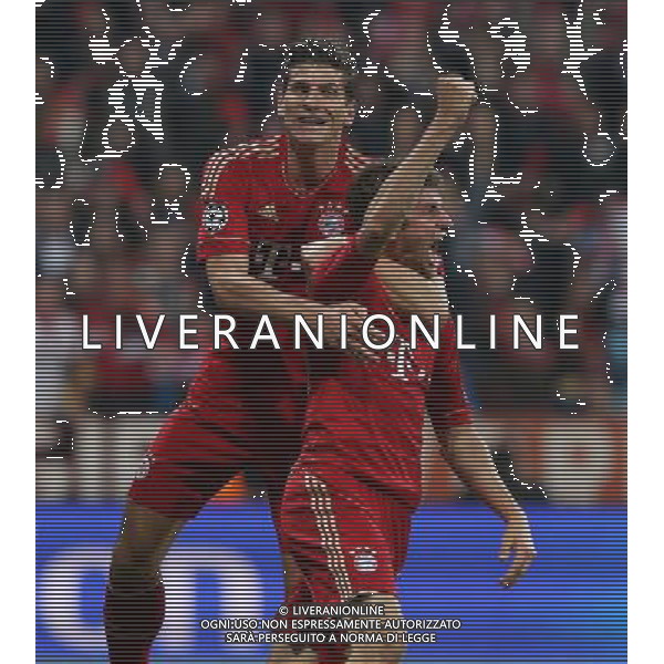 firo FuÃŸball, Fussball, 23.04.2013 Uefa Champions League, CL Saison 2012/2013 Halbfinale, Hinspiel FCB FC Bayern MÃ¼nchen, Muenchen - FC Barcelona Jubel Freude SpaÃŸ Torschrei lacht Lachen Emotion Torjubel, FCB Thomas MÃ¼ller Mueller, FCB Mario GÃ³mez Gomez $worldrights Es gelten unsere AGB, einsehbar auf www.firosportphoto.de copyright by firo sportphoto: Coesfelder Str.207 48249 DÃ¼lmen www.firosportphoto.de mail@firosportphoto.de (V o l k s b a n k B o c h u m - W i t t e n ) BLZ.: 430 601 29 Kt. Nr.: 341 117 100 Tel:Â  02594 - 9916004 Fax:Â 02594 - 9916005 AG ALDO LIVERANI S A S ONLY ITALY