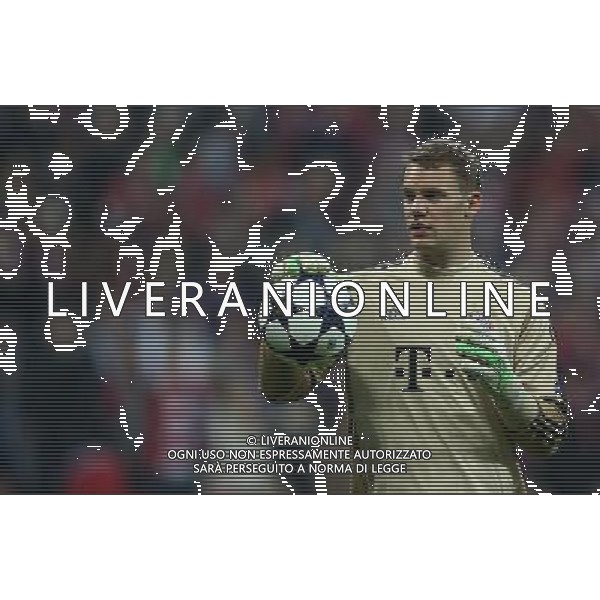 firo FuÃŸball, Fussball, 23.04.2013 Uefa Champions League, CL Saison 2012/2013 Halbfinale, Hinspiel FCB FC Bayern MÃ¼nchen, Muenchen - FC Barcelona 4:0 FCB Torwart TorhÃ¼ter Manuel Neuer, Gestik, Geste $worldrights Es gelten unsere AGB, einsehbar auf www.firosportphoto.de copyright by firo sportphoto: Coesfelder Str.207 48249 DÃ¼lmen www.firosportphoto.de mail@firosportphoto.de (V o l k s b a n k B o c h u m - W i t t e n ) BLZ.: 430 601 29 Kt. Nr.: 341 117 100 Tel:Â  02594 - 9916004 Fax:Â 02594 - 9916005 AG ALDO LIVERANI S A S ONLY ITALY