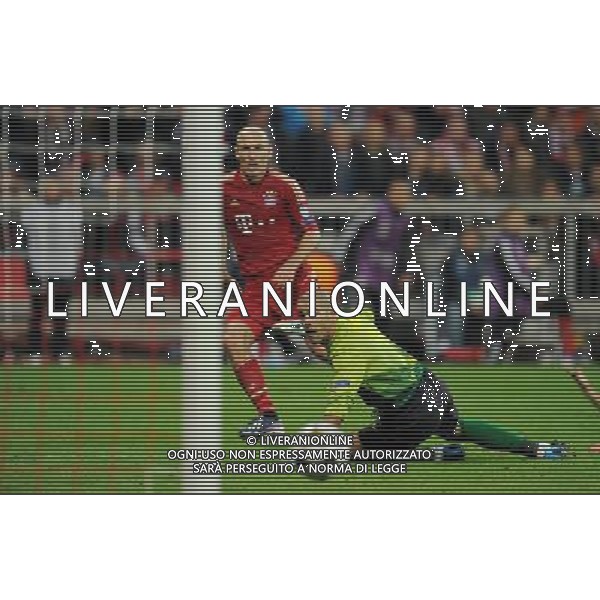 firo Fu§ball,Fussball, 23.04.2013 Uefa Champions League, Saison 2012/2013 Halbfinale, Hinspiel, FC Bayern MŸnchen, Muenchen, FCB, - FC Barcelona, 4 : 0, Tor, Arjen Robben, Bayern, $worldrightsEs gelten unsere AGB, einsehbar auf www.firosportphoto.de copyright by firo sportphoto: Coesfelder Str.207 48249 DŸlmen www.firosportphoto.de mail@firosportphoto.de (V o l k s b a n k B o c h u m - W i t t e n ) BLZ.: 430 601 29 Kt. Nr.: 341 117 100 Tel:Ê 02594 - 9916004 Fax:Ê02594 - 9916005 AG ALDO LIVERANI S A S ONLY ITALY