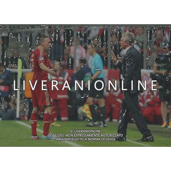 firo FuÃŸball, Fussball, 23.04.2013 Uefa Champions League, CL Saison 2012/2013 Halbfinale, Hinspiel FCB FC Bayern MÃ¼nchen, Muenchen - FC Barcelona 4:0 FCB Franck Ribery RibÃ©ry, FCB Trainer Jupp Heynckes, Diskussion, Anweisung, Gestik, Geste, ganze figur $worldrights Es gelten unsere AGB, einsehbar auf www.firosportphoto.de copyright by firo sportphoto: Coesfelder Str.207 48249 DÃ¼lmen www.firosportphoto.de mail@firosportphoto.de (V o l k s b a n k B o c h u m - W i t t e n ) BLZ.: 430 601 29 Kt. Nr.: 341 117 100 Tel:Â  02594 - 9916004 Fax:Â 02594 - 9916005 AG ALDO LIVERANI S A S ONLY ITALY
