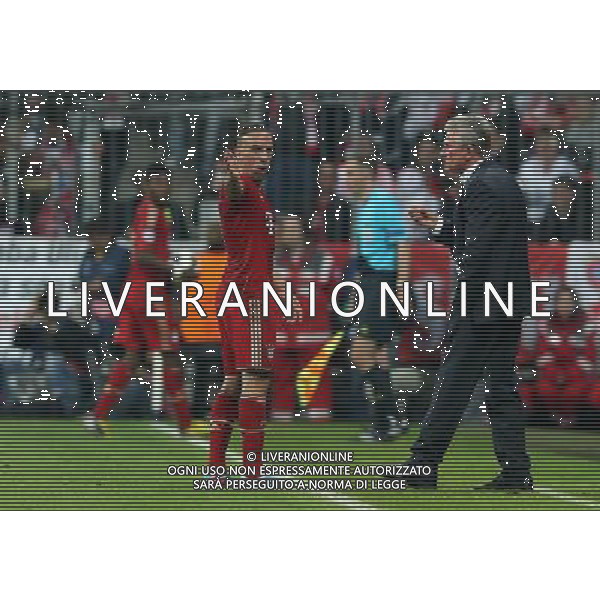 firo FuÃŸball, Fussball, 23.04.2013 Uefa Champions League, CL Saison 2012/2013 Halbfinale, Hinspiel FCB FC Bayern MÃ¼nchen, Muenchen - FC Barcelona 4:0 FCB Franck Ribery RibÃ©ry, FCB Trainer Jupp Heynckes, Diskussion, Anweisung, Gestik, Geste, ganze figur $worldrights Es gelten unsere AGB, einsehbar auf www.firosportphoto.de copyright by firo sportphoto: Coesfelder Str.207 48249 DÃ¼lmen www.firosportphoto.de mail@firosportphoto.de (V o l k s b a n k B o c h u m - W i t t e n ) BLZ.: 430 601 29 Kt. Nr.: 341 117 100 Tel:Â  02594 - 9916004 Fax:Â 02594 - 9916005 AG ALDO LIVERANI S A S ONLY ITALY