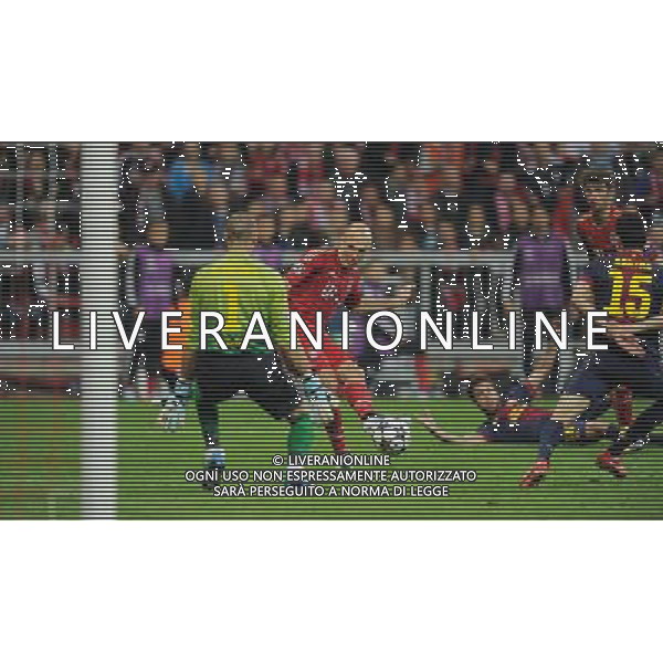 firo Fu§ball,Fussball, 23.04.2013 Uefa Champions League, Saison 2012/2013 Halbfinale, Hinspiel, FC Bayern MŸnchen, Muenchen, FCB, - FC Barcelona, 4 : 0, Tor, Arjen Robben, Bayern, $worldrightsEs gelten unsere AGB, einsehbar auf www.firosportphoto.de copyright by firo sportphoto: Coesfelder Str.207 48249 DŸlmen www.firosportphoto.de mail@firosportphoto.de (V o l k s b a n k B o c h u m - W i t t e n ) BLZ.: 430 601 29 Kt. Nr.: 341 117 100 Tel:Ê 02594 - 9916004 Fax:Ê02594 - 9916005 AG ALDO LIVERANI S A S ONLY ITALY