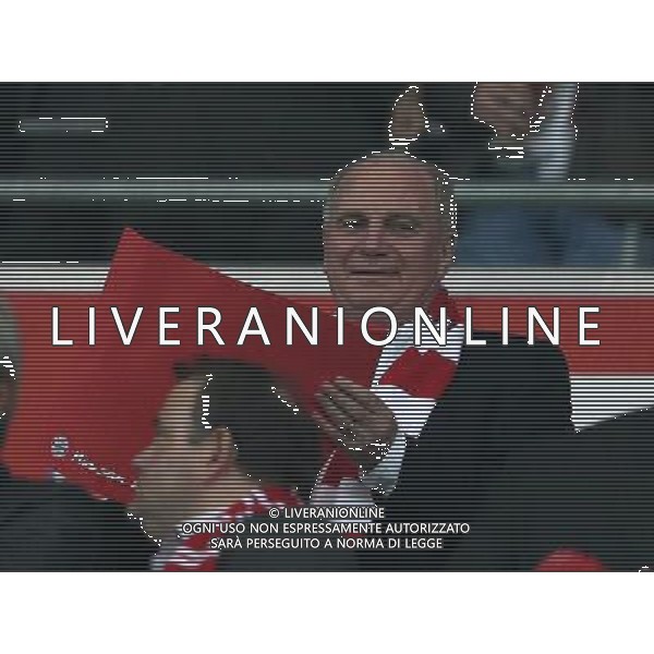 firo FuÃŸball, Fussball, 23.04.2013 Uefa Champions League, CL Saison 2012/2013 Halbfinale, Hinspiel FCB FC Bayern MÃ¼nchen, Muenchen - FC Barcelona 4:0 FCB PrÃ¤sident Praesident Uli HoeneÃŸ Hoeness, Gestik, Geste, auf der TribÃ¼ne, klatscht $worldrights Es gelten unsere AGB, einsehbar auf www.firosportphoto.de copyright by firo sportphoto: Coesfelder Str.207 48249 DÃ¼lmen www.firosportphoto.de mail@firosportphoto.de (V o l k s b a n k B o c h u m - W i t t e n ) BLZ.: 430 601 29 Kt. Nr.: 341 117 100 Tel:Â  02594 - 9916004 Fax:Â 02594 - 9916005 AG ALDO LIVERANI S A S ONLY ITALY