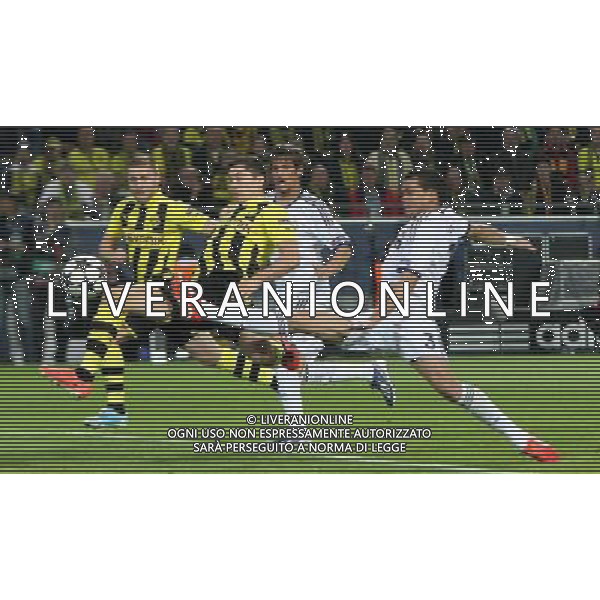 firo Fu§ball,Fussball, 23.04.2013 CL, Champions League, Saison 2012/2013 BVB Borussia Dortmund, Real Madrid CF, Halbfinale, Hinspiel, Road to Wembley, Dortmund - Madrid, BVB - Real, Torschuss zum 1:0 durch Robert LEWANDOWSKI, BVB Borussia Dortmund, $worldrightsEs gelten unsere AGB, einsehbar auf www.firosportphoto.de copyright by firo sportphoto: Coesfelder Str. 207 D- 48249 DŸlmen www.firosportphoto.de mail@firosportphoto.de (V o l k s b a n k B o c h u m - W i t t e n ) BLZ.: 430 601 29 Kt. Nr.: 341 117 100 Tel: +49-2594 - 9916004 Fax: +49-2594 - 9916005 ag aldo liverani s a s only italy