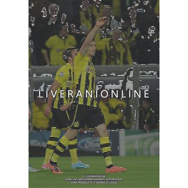 firo Fu§ball,Fussball, 24.04.2013 CL, UEFA Champions League, Saison 2012/2013, Halbfinale, Semifinal BVB, Borussia Dortmund - Real Madrid CF Torjubel, Jubel, Robert Lewandowski, BVB, Tor zum 1:0, Gestik $worldrightsEs gelten unsere AGB, einsehbar auf www.firosportphoto.de copyright by firo sportphoto: Coesfelder Stra§e 207Ê 48249 D † L M E N (Duelmen) www.firosportphoto.de mail@firosportphoto.de (V o l k s b a n k B o c h u m - W i t t e n ) BLZ.: 430 601 29 Kt. Nr.: 341 117 100 Tel:Ê 02594-9916004 Fax:Ê 02594-9916005 AG ALDO LIVERANI S A S ONLY ITALY