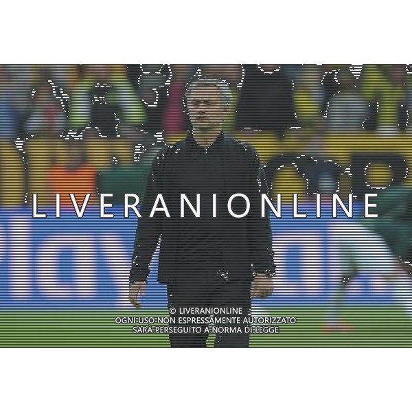 firo Fu§ball,Fussball, 24.04.2013 CL, UEFA Champions League, Saison 2012/2013, Halbfinale, Semifinal BVB, Borussia Dortmund - Real Madrid CF 4:1 EnttŠuschung, Enttaeuschung, Jose MOURINHO, Trainer Real Madrid $worldrightsEs gelten unsere AGB, einsehbar auf www.firosportphoto.de copyright by firo sportphoto: Coesfelder Stra§e 207Ê 48249 D † L M E N (Duelmen) www.firosportphoto.de mail@firosportphoto.de (V o l k s b a n k B o c h u m - W i t t e n ) BLZ.: 430 601 29 Kt. Nr.: 341 117 100 Tel:Ê 02594-9916004 Fax:Ê 02594-9916005 AG ALDO LIVERANI S A S ONLY ITALY