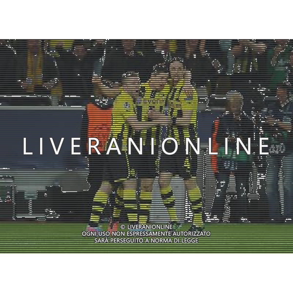 firo Fu§ball,Fussball, 24.04.2013 CL, UEFA Champions League, Saison 2012/2013, Halbfinale, Semifinal BVB, Borussia Dortmund - Real Madrid CF Torjubel, Jubel, Robert Lewandowski, BVB, Tor zum 1:0, Jubel mit Neven Subotic, BVB und Jakub Blaszczykowski Kuba, BVB $worldrightsEs gelten unsere AGB, einsehbar auf www.firosportphoto.de copyright by firo sportphoto: Coesfelder Stra§e 207Ê 48249 D † L M E N (Duelmen) www.firosportphoto.de mail@firosportphoto.de (V o l k s b a n k B o c h u m - W i t t e n ) BLZ.: 430 601 29 Kt. Nr.: 341 117 100 Tel:Ê 02594-9916004 Fax:Ê 02594-9916005 AG ALDO LIVERANI S A S ONLY ITALY
