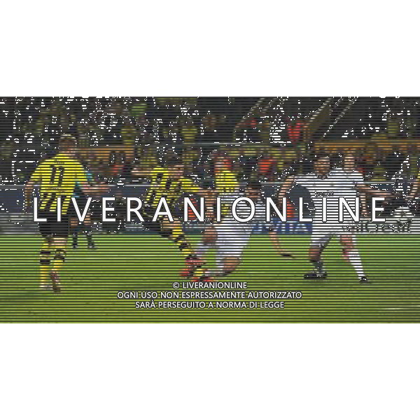 firo Fu§ball,Fussball, 24.04.2013 CL, UEFA Champions League, Saison 2012/2013, Halbfinale, Semifinal BVB, Borussia Dortmund - Real Madrid CF Zweikampf, PEPE, Real, Sergio RAMOS, Real, Robert Lewandowski, BVB, Torschuss, Tor zum 3:1, links Marco Reus, BVB $worldrightsEs gelten unsere AGB, einsehbar auf www.firosportphoto.de copyright by firo sportphoto: Coesfelder Stra§e 207Ê 48249 D † L M E N (Duelmen) www.firosportphoto.de mail@firosportphoto.de (V o l k s b a n k B o c h u m - W i t t e n ) BLZ.: 430 601 29 Kt. Nr.: 341 117 100 Tel:Ê 02594-9916004 Fax:Ê 02594-9916005 AG ALDO LIVERANI S A S ONLY ITALY