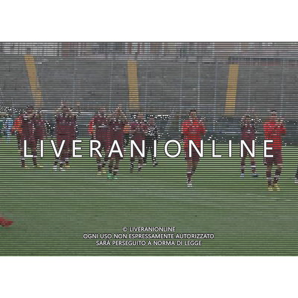 BERGAMO 30 APRILE 2013 , NELLA FOTO fine gara giocatori trapani ,ph.moro/ALDO LIVERANI ALBINOLEFFE - TRAPANI CAMPIONATO LEGA PRO 28/04/2013 ©/AGENZIA ALDO LIVERANI SAS