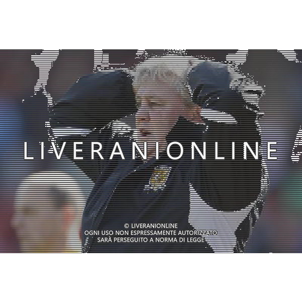 STEVE BRUCE HULL CITY FC MANAGER BARNSLEY V HULL FC NPOWER CHAMPIONSHIP OAKWELL, BARNSLEY, ENGLAND 27 April 2013 GAQ67946 WARNING! This Photograph May Only Be Used For Newspaper And/Or Magazine Editorial Purposes. May Not Be Used For Publications Involving 1 player, 1 Club Or 1 Competition Without Written Authorisation From Football DataCo Ltd. For Any Queries, Please Contact Football DataCo Ltd on +44 (0) 207 864 9121 AG ALDO LIVERANI S A S ONLY ITALY