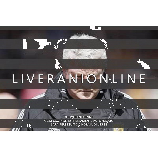 STEVE BRUCE HULL CITY FC MANAGER BARNSLEY V HULL FC NPOWER CHAMPIONSHIP OAKWELL, BARNSLEY, ENGLAND 27 April 2013 GAQ67923 WARNING! This Photograph May Only Be Used For Newspaper And/Or Magazine Editorial Purposes. May Not Be Used For Publications Involving 1 player, 1 Club Or 1 Competition Without Written Authorisation From Football DataCo Ltd. For Any Queries, Please Contact Football DataCo Ltd on +44 (0) 207 864 9121 AG ALDO LIVERANI S A S ONLY ITALY