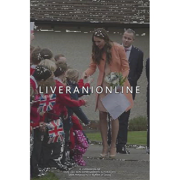 Catherine, Duchess of Cambridge leaves Naomi House Hospice on April 29, 2013 in Winchester, England. ©PHOTOSHOT/AGENZIA ALDO LIVERANI SAS - ITALY ONLY - REALI INGLESI: Kate Middleton Duchessa di Cambridge in visita alla Casa per bambini Naomi, Sutton Scotney, Winchester, per incontrare i bambini e le loro famiglie, personale, volontari e sostenitori.