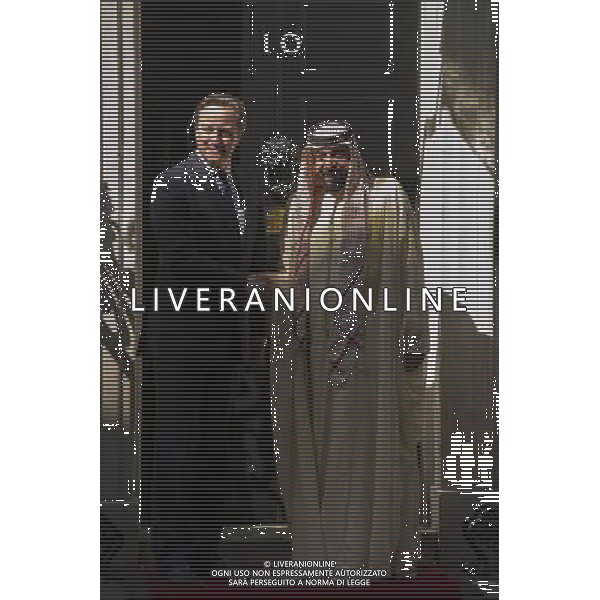 The President of the United Arab Emirates, His Highness Sheikh Khalifa bin Zayed Al Nahyan meets David Cameron at No 10 Downing Street.. London ©photoshot/AGENZIA ALDO LIVERANI SAS - ITALY ONLY - Il presidente degli Emirati Arabi Uniti Sua Altezza lo Sceicco Khalifa bin Zayed Al Nahyan incontra la regina Elisabetta II d\'inghilterra e del Principe Filippo a Windsor, durante una visita di Stato nel Regno Unito 30 aprile 2013