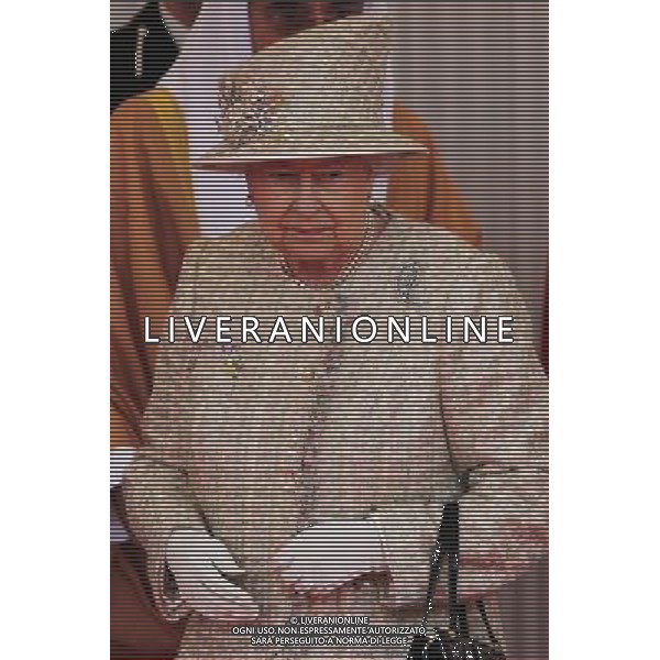 WINDSOR, ENGLAND - APRIL 30: Queen Elizabeth II arrives to greet The President of the United Arab Emirates, His Highness Sheikh Khalifa bin Zayed Al Nahyan on the Royal Dais on April 30, 2013 in Windsor, England. President Sheikh Khalifa begins a State visit to the UK today, the first for a UAE President in 24 years. Sheikh Khalifa will meet the British Prime Minister David Cameron tomorrow at his Downing Street residence. ©photoshot/AGENZIA ALDO LIVERANI SAS - ITALY ONLY - Il presidente degli Emirati Arabi Uniti Sua Altezza lo Sceicco Khalifa bin Zayed Al Nahyan incontra la regina Elisabetta II d\'inghilterra e del Principe Filippo a Windsor, durante una visita di Stato nel Regno Unito 30 aprile 2013