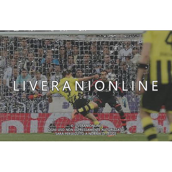 Madrid (30/04/2013).- Estadio Santiago Bernabeu. UEFA Champions League. Real Madrid - Borussia Dortmund. Robert Lewandowski, Diego Lopez. Photo: Alex Cid-Fuentes / ALFAQUI AG ALDO LIVERANI S A S ONLY ITALY
