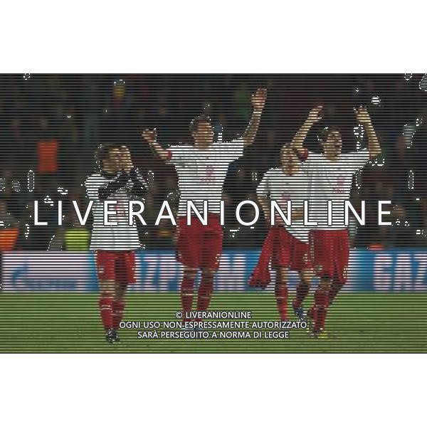 firo FuÃŸball, Fussball, 01.05.2013 Uefa Champions League, CL Saison 2012/2013 Halbfinale, RÃ¼ckspiel FC Barcelona - FCB FC Bayern MÃ¼nchen, Muenchen FCB Philipp Lahm, Gestik, Geste, jubel, FCB Javi Martinez, FCB Mario MandÅ¾ukiÄ‡ Mandzukic $worldrights Es gelten unsere AGB, einsehbar auf www.firosportphoto.de copyright by firo sportphoto: Coesfelder Str.207 48249 DÃ¼lmen www.firosportphoto.de mail@firosportphoto.de (V o l k s b a n k B o c h u m - W i t t e n ) BLZ.: 430 601 29 Kt. Nr.: 341 117 100 Tel:Â  02594 - 9916004 Fax:Â 02594 - 9916005 