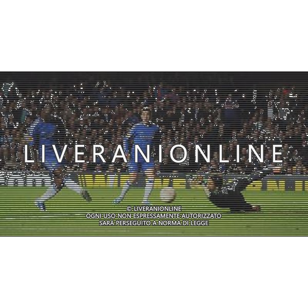 Stamford Bridge Chelsea v Basel 02/05/2013 Europa League Semi-Final 2nd leg Victor Moses (Chelsea) scores second goal Photo: Roger Parker Fotosports International ©photoshot/AGENZIA ALDO LIVERANI SAS - ITALY ONLY - Chelsea - Basilea semifinale di ritorno Europa League 02 maggio 2013