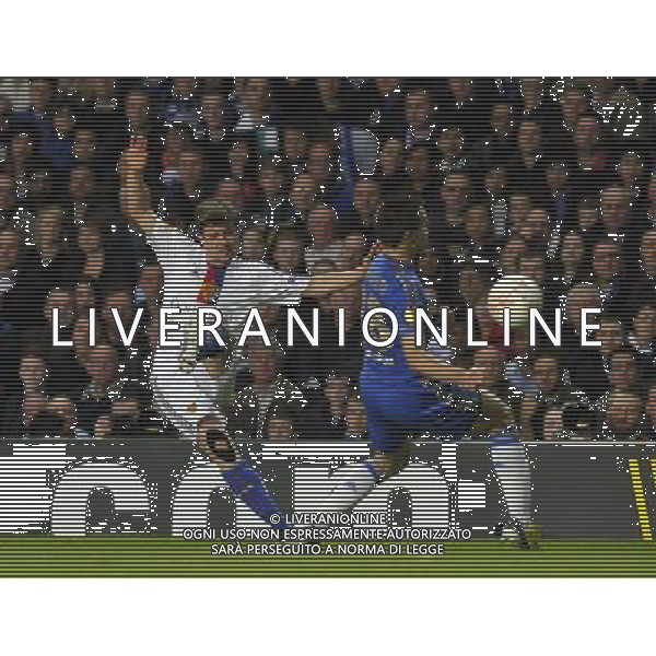 Stamford Bridge Chelsea v Basel 02/05/2013 Europa League Semi-Final 2nd leg Cesar Azpilicueta (Chelsea) Valentin Stocker (Basel) Photo: Roger Parker Fotosports International ©photoshot/AGENZIA ALDO LIVERANI SAS - ITALY ONLY - Chelsea - Basilea semifinale di ritorno Europa League 02 maggio 2013