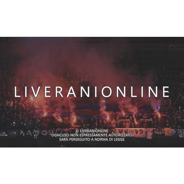 Stamford Bridge Chelsea v Basel (3-1, 5-2 Agg) 02/05/2013 Europa League Semi-Final 2nd leg Basel\'s loyal fans support their team to the bitter end Photo: Roger Parker Fotosports International ©photoshot/AGENZIA ALDO LIVERANI SAS - ITALY ONLY - Chelsea - Basilea semifinale di ritorno Europa League 02 maggio 2013