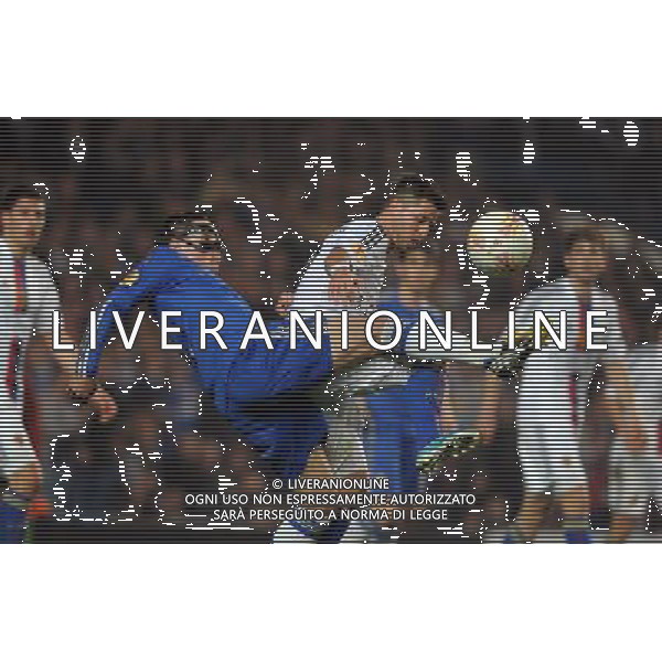 Fernando Torres Chelsea 2012/13 Marcelo Diaz FC Basel Chelsea V FC Basel (3-1) (5-2) 02/05/13 UEFA Europa League Semi Final Photo: Robin Parker Fotosports International ©photoshot/AGENZIA ALDO LIVERANI SAS - ITALY ONLY - Chelsea - Basilea semifinale di ritorno Europa League 02 maggio 2013