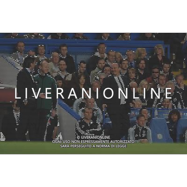 A Happy Rafael Benitez Interim Manager talks with FC Basel\'s Manager Murat Yakin Chelsea 2012/13 Chelsea V FC Basel (3-1) (5-2) 02/05/13 UEFA Europa League Semi Final Photo: Robin Parker Fotosports International ©photoshot/AGENZIA ALDO LIVERANI SAS - ITALY ONLY - Chelsea - Basilea semifinale di ritorno Europa League 02 maggio 2013