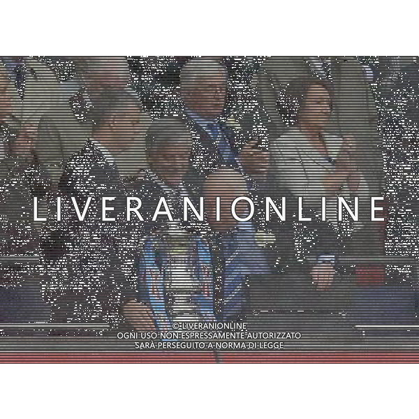 ©Marcello Pozzetti ©IPS/Marcello Pozzetti ©IPS/MAXPPP - 11/05/2013 ; LONDON ; UK - Wigan Chairman, Dave Wheelan kisses the cup after Manchester City vs Wigan Athletic for the 2013 FA Cup Final at Wembley Stadium in London on 11/05/2013. Picture by Marcello Pozzetti , ©IPS Photo Agency.Thatched Cottage - Wretham - Thetford .Norfolk IP24 1RH - .TEL 01953 499403. -Personal mobile: 07973 308 835 . *** UK OUT *** AG ALDO LIVERANI S A S ONLY ITALY