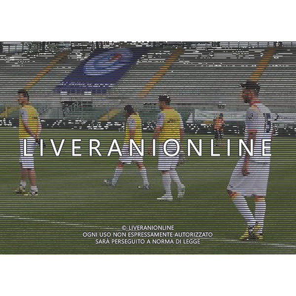BERGAMO 12 maggio 2013 , NELLA FOTO fine gara delusione lecce ,ph.moro/ALDO LIVERANI AG ALDO LIVERANI S A S 