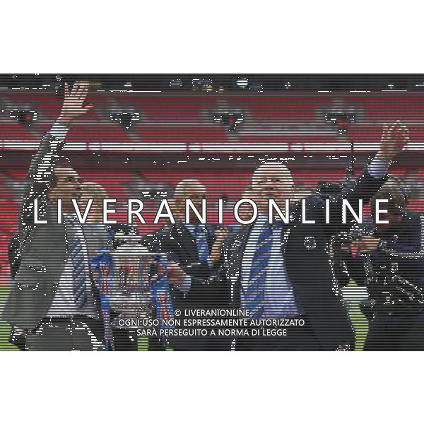 ROBERTO MARTINEZ \' DAVE WHELAN MANCHESTER CITY V WIGAN ATHLETIC MANCHESTER CITY V WIGAN ATHLETIC. THE FA CUP FINAL 2013 WEMBLEY STADIUM, LONDON, ENGLAND, UK 11 May 2013 GAR68307 WARNING! This Photograph May Only Be Used For Newspaper And/Or Magazine Editorial Purposes. May Not Be Used For Publications Involving 1 player, 1 Club Or 1 Competition Without Written Authorisation From Football DataCo Ltd. For Any Queries, Please Contact Football DataCo Ltd on +44 (0) 207 864 9121 ©photoshot/AGENZIA ALDO LIVERANI SAS - ITALY ONLY - EDITORIAL USE ONLY