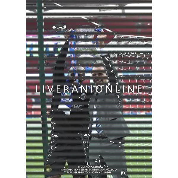 AROUNA KONE \' ROBERTO MARTINEZ WITH FA CUP MANCHESTER CITY V WIGAN ATHLETIC MANCHESTER CITY V WIGAN ATHLETIC. THE FA CUP FINAL 2013 WEMBLEY STADIUM, LONDON, ENGLAND, UK 11 May 2013 GAR68262 WARNING! This Photograph May Only Be Used For Newspaper And/Or Magazine Editorial Purposes. May Not Be Used For Publications Involving 1 player, 1 Club Or 1 Competition Without Written Authorisation From Football DataCo Ltd. For Any Queries, Please Contact Football DataCo Ltd on +44 (0) 207 864 9121 ©photoshot/AGENZIA ALDO LIVERANI SAS - ITALY ONLY - EDITORIAL USE ONLY
