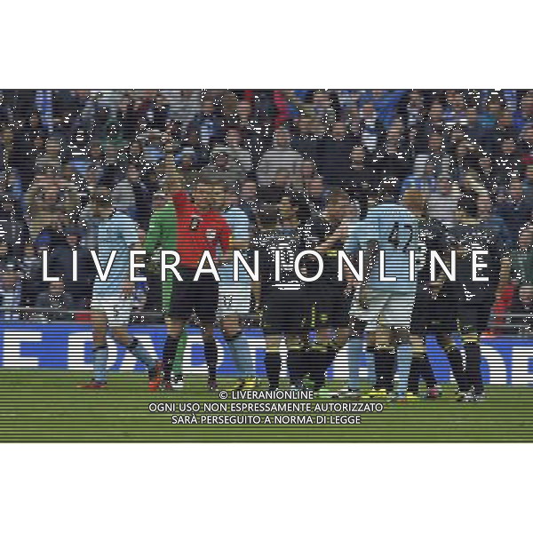 Wembley Stadium Manchester City v Wigan (0-1) FA Cup Final 11/05/2013 Manchester City\'s Paolo Zabaleta is sent off by referee Andre Marriner Photo: Roger Parker Fotosports International ©PHOTOSHOT/AGENZIA ALDO LIVERANI SAS - ITALY ONLY - EDITORIAL USE ONLY