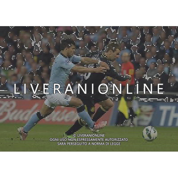 Wembley Stadium Manchester City v Wigan (0-1)FA Cup Final 11/05/2013 Sergio Aguero (Manchester City) Callum McManaman (Wigan) Photo: Roger Parker Fotosports International ©PHOTOSHOT/AGENZIA ALDO LIVERANI SAS - ITALY ONLY - EDITORIAL USE ONLY