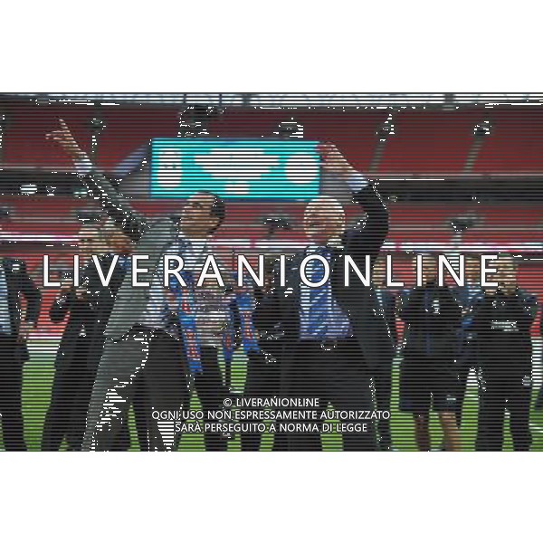 Roberto Martinez Manager and Chairman Dave Whelan Celebrate with the FA Cup Wigan Athletic 2012/13 Manchester City V Wigan Athletic (0-1) 11/05/13 FA Cup Final Photo: Robin Parker Fotosports International ©PHOTOSHOT/AGENZIA ALDO LIVERANI SAS - ITALY ONLY - EDITORIAL USE ONLY