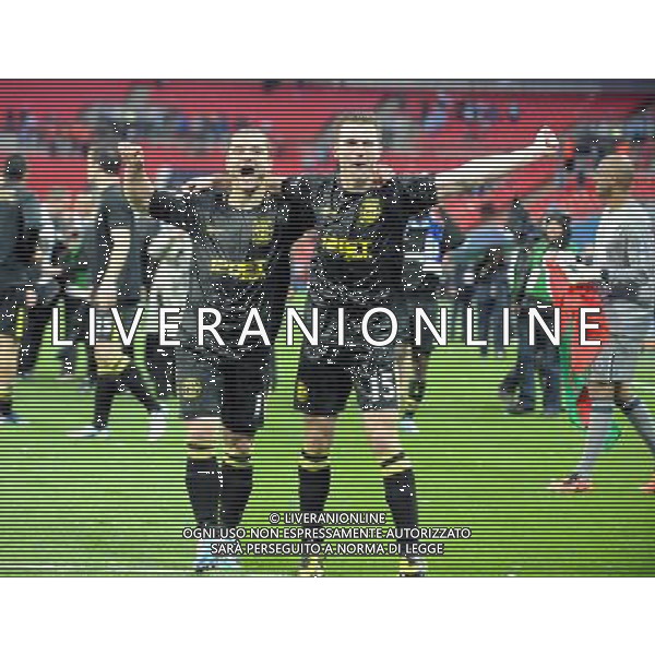 Wembley Stadium Manchester City v Wigan (0-1) FA Cup Final 11/05/2013 Shaun Maloney and Callum McManaman celebrate as Wigan win the FA Cup Photo: Roger Parker Fotosports International ©PHOTOSHOT/AGENZIA ALDO LIVERANI SAS - ITALY ONLY - EDITORIAL USE ONLY