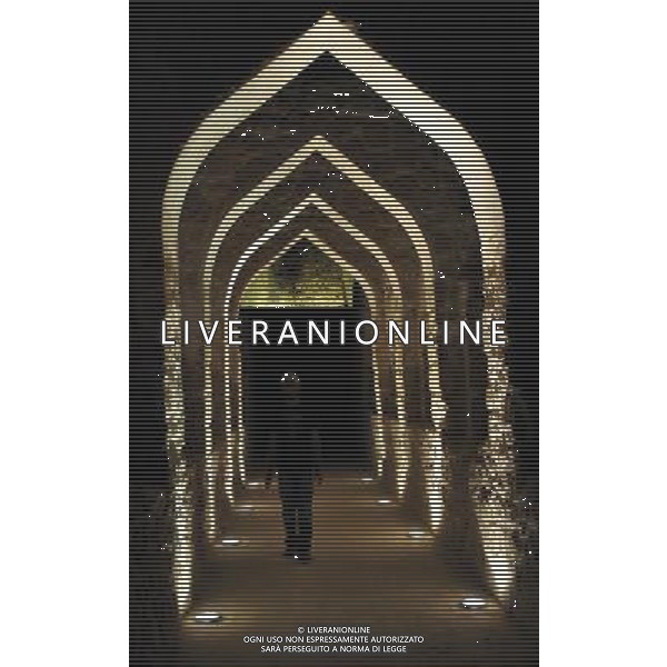 (130513) -- MANAMA, May 13, 2013 () -- A tourist walks in Qal\'at al-Bahrain in Manama, Bahrain, May 11, 2013. Qal\'at al-Bahrain is a typical tell-an artificial mound created by many successive layers of human occupation. The strata of the 300 x 600 meters tell testify to continuous human presence from about 2300 BC to the 16th century AD. It was once the capital of the Dilmun civilization and was inscribed as a UNESCO World Heritage Site in 2005. (/Wang Bo) (yc) ©Photoshot/Ag. Aldo Liverani s.a.s.-Only Italy-Editorial Use Only