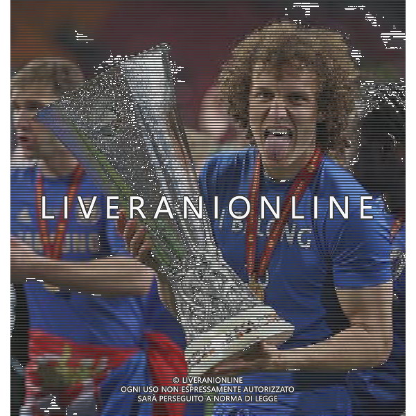 ©Marcello Pozzetti ©IPS/Marcello Pozzetti ©IPS/MAXPPP - 15/05/2013 ; Amsterdam ; UK - Che;sea lifts the Europa League cup after the final between SL Benfica vs Chelsea FC for the Europa League Final at the ArenA in Amsterdam ( Holland) on 15/05/2013. Picture by Marcello Pozzetti , ©IPS Photo Agency.Thatched Cottage - Wretham - Thetford .Norfolk IP24 1RH - .TEL 01953 499403. -Personal mobile: 07973 308 835 .\'#8232;\'#8232;\'#8232;\'#8232;*** UK OUT *** AG ALDO LIVERANI S A S\'#8232; -ONLY ITALY