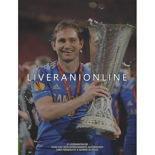 Frank Lampard Celebrates with the Europa League Cup Chelsea Europa League Final 2013 Benfica V Chelsea (1-2) 15/05/13 UEFA Europa League Final Photo: Robin Parker Fotosports International ©PHOTOSHOT/AGENZIA ALDO LIVERANI SAS - ITALY ONLY - EDITORIAL USE ONLY