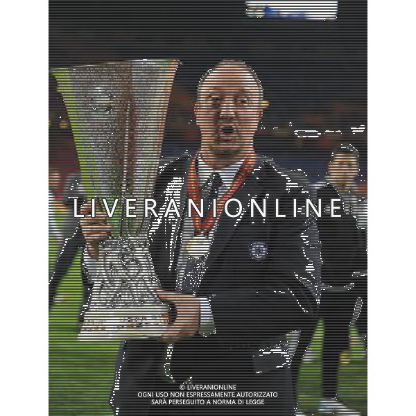 Rafael Benitez Interim Manager Celebrates with the Europa League Cup Chelsea Europa League Final 2013 Benfica V Chelsea (1-2) 15/05/13 UEFA Europa League Final Photo: Robin Parker Fotosports International ©PHOTOSHOT/AGENZIA ALDO LIVERANI SAS - ITALY ONLY - EDITORIAL USE ONLY