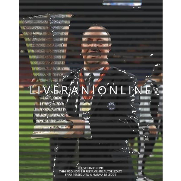 Rafael Benitez Interim Manager Celebrates with the Europa League Cup Chelsea Europa League Final 2013 Benfica V Chelsea (1-2) 15/05/13 UEFA Europa League Final Photo: Robin Parker Fotosports International ©PHOTOSHOT/AGENZIA ALDO LIVERANI SAS - ITALY ONLY - EDITORIAL USE ONLY