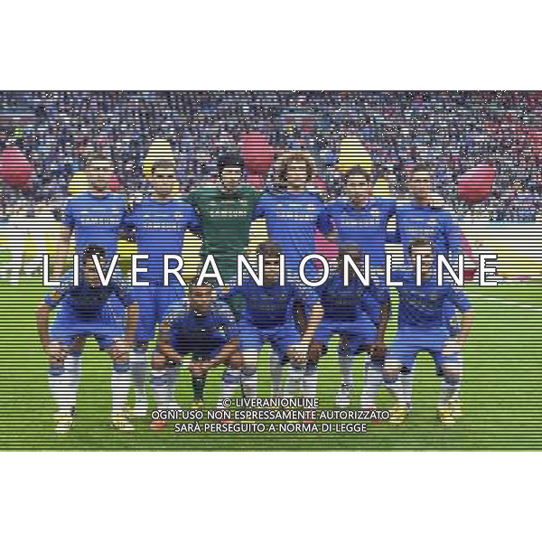 Amsterdam Arena Benfica v Chelsea (1-2) Europa League Final 15/05/2013 Chelsea\'s winning Europa League Cup Team Photo: Roger Parker Fotosports International ©PHOTOSHOT/AGENZIA ALDO LIVERANI SAS - ITALY ONLY - EDITORIAL USE ONLY