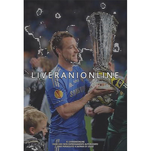 John Terry Celebrates with the Europa League Cup Chelsea Europa League Final 2013 Benfica V Chelsea (1-2) 15/05/13 UEFA Europa League Final Photo: Robin Parker Fotosports International ©PHOTOSHOT/AGENZIA ALDO LIVERANI SAS - ITALY ONLY - EDITORIAL USE ONLY
