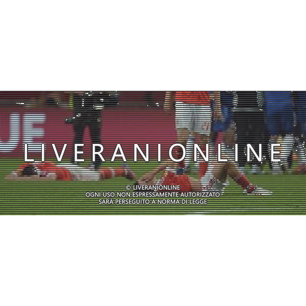 Amsterdam Arena Benfica v Chelsea (1-2) Europa League Final 15/05/2013 Dejected Benfica players as Chelsea celebrate Branislav Ivanovic\'s winning goal Photo: Roger Parker Fotosports International ©PHOTOSHOT/AGENZIA ALDO LIVERANI SAS - ITALY ONLY - EDITORIAL USE ONLY