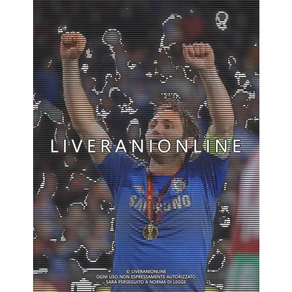 Frank Lampard Celebrates towards the fans after the final whistle Chelsea Europa League Final 2013 Benfica V Chelsea (1-2) 15/05/13 UEFA Europa League Final Photo: Robin Parker Fotosports International ©PHOTOSHOT/AGENZIA ALDO LIVERANI SAS - ITALY ONLY - EDITORIAL USE ONLY