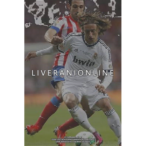 Real Madrid\'s Luka Modric and Atletico de Madrid\'s Juanfran during spanish King\'s Cup Final on 17th of May 2013. Photo: Cesar Cebolla / ALFAQUI AG ALDO LIVERANI S A S ONLY ITALY