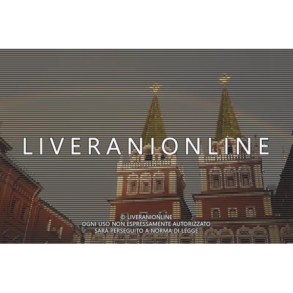 (130522) -- MOSCOW, May 22, 2013 () -- A rainbow arches is seen above Moscow\'s Red Square after a heavy rain on May 22, 2013. (/Jiang Kehong) ©photoshot/AGENZIA ALDO LIVERANI SAS - ITALY ONLY - Vedute della citta\' di Mosca, con l\'arcobaleno dopo una forte pioggia nel tardo pomeriggio Russia 22 maggio 2013