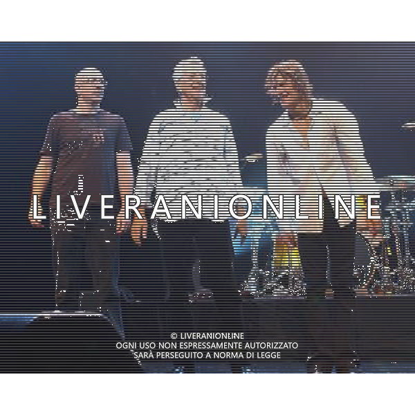 Drummer Ty Dennis, Ray Manzarek and vocalist Brett Scallions, October 6, 2009, Club Nokia, Los Angeles, CA, /AGENZIA ALDO LIVERANI SAS/ITALY ONLY - EDITORIAL USE ONLY