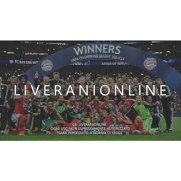 UEFA Champions League 2012/2013 Finale Londra - 25.05.2013 Borussia Dortmund-Bayern Monaco Nella Foto:foto di gruppo del bayern con la coppa /Ph.Vitez-Ag. Aldo Liverani