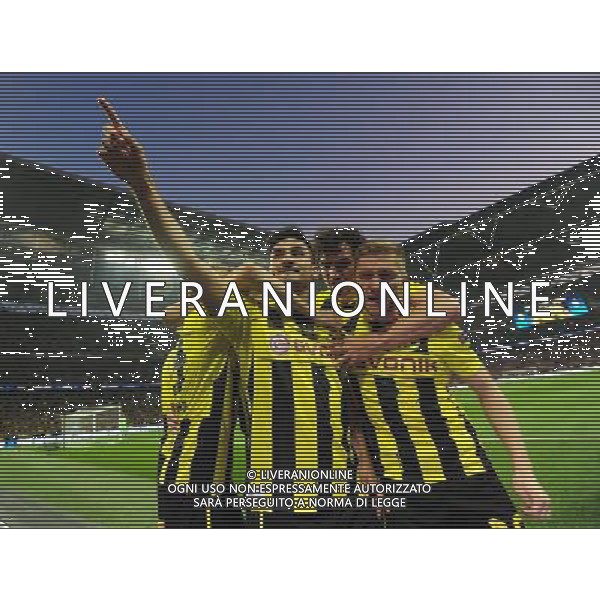 Borussia Dortmund\'s Ilkay Gundogan, left, celebrates scoring his sides equalising goal, from the penalty spot, to make the score 1-1 (Photo by Chris Vaughan/CameraSport) Football - UEFA Champions League Final - Borussia Dortmund v Bayern Munich - Saturday 25th May 2013 - Wembley - London © CameraSport - 43 Linden Ave. Countesthorpe. Leicester. England. LE8 5PG - Tel: +44 (0) 116 277 4147 - admin@camerasport.com - www.camerasport.com AG ALDO LIVERANI S A S ONLY ITALY