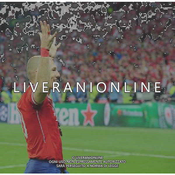 Bayern Munich\'s Arjen Robben celebrates at the end of the game (Photo by Chris Vaughan/CameraSport) Football - UEFA Champions League Final - Borussia Dortmund v Bayern Munich - Saturday 25th May 2013 - Wembley - London © CameraSport - 43 Linden Ave. Countesthorpe. Leicester. England. LE8 5PG - Tel: +44 (0) 116 277 4147 - admin@camerasport.com - www.camerasport.com AG ALDO LIVERANI S A S ONLY ITALY