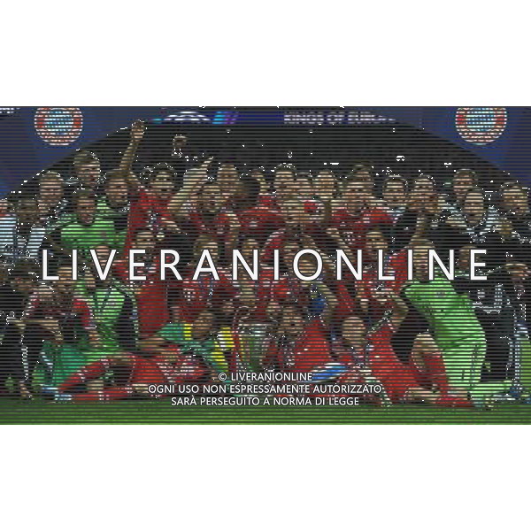 UEFA Champions League 2012/2013 Finale Londra - 25.05.2013 Borussia Dortmund-Bayern Monaco Nella Foto:Foto di gruppo del bayern con la coppa /Ph.Vitez-Ag. Aldo Liverani
