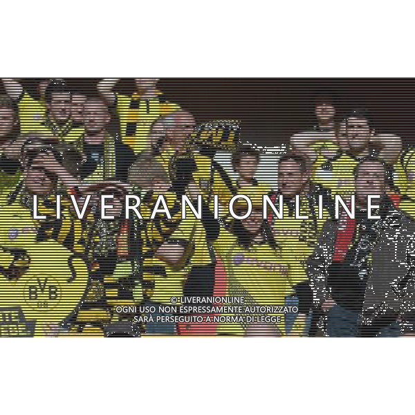 Fans Borrusia Dortmund Champions League Final 2013 Borussia Dortmund V Bayern Munich 25/05/13 UEFA Champions League Final 2013 at Wembley Stadium Photo: Robin Parker Fotosports International ©PHOTOHSOT/AGENZIA ALDO LIVERANI SAS - ITALY ONLY - Borussia Dortmund - Bayern Monaco UEFA Champions League 2012/2013 Finale Londra - 25.05.2013